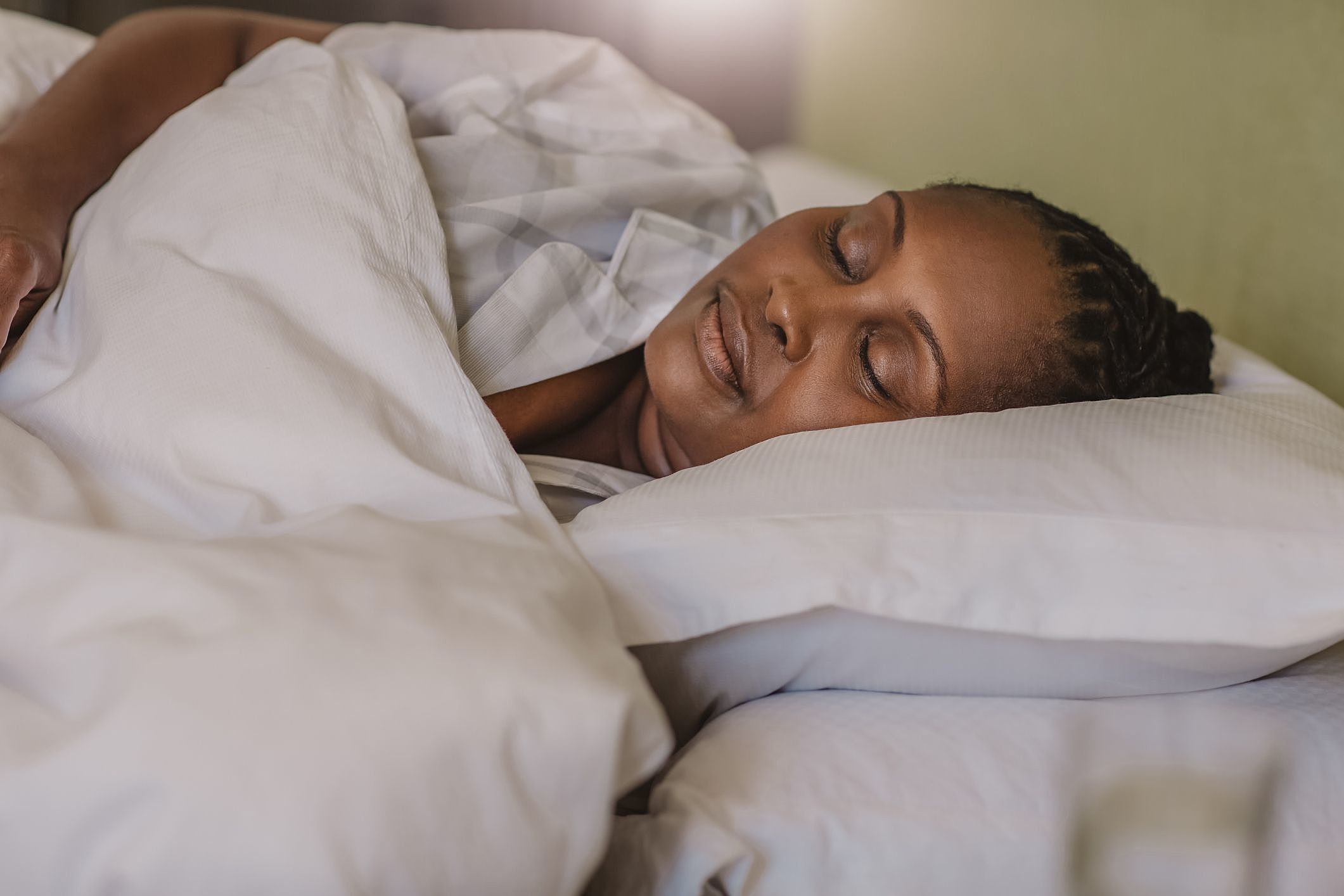 Por que dormir cedo e ter uma rotina de sono equilibrada é tão importante