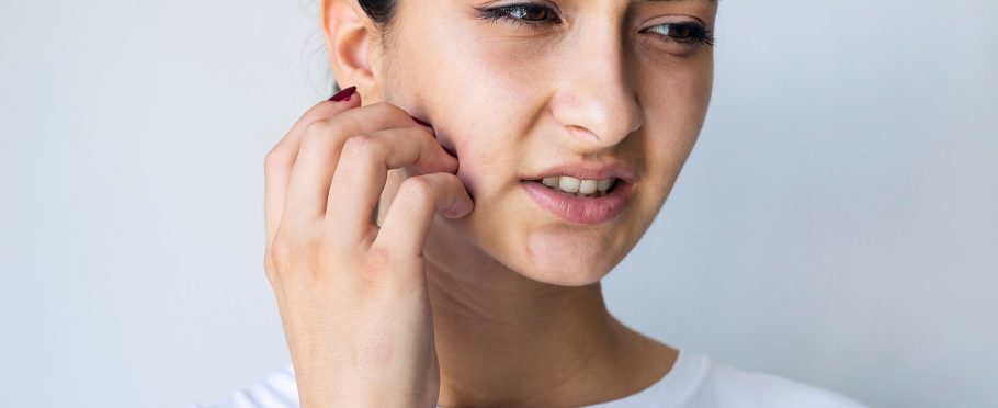 Quais são os sintomas de alergia no rosto? Saiba como cuidar